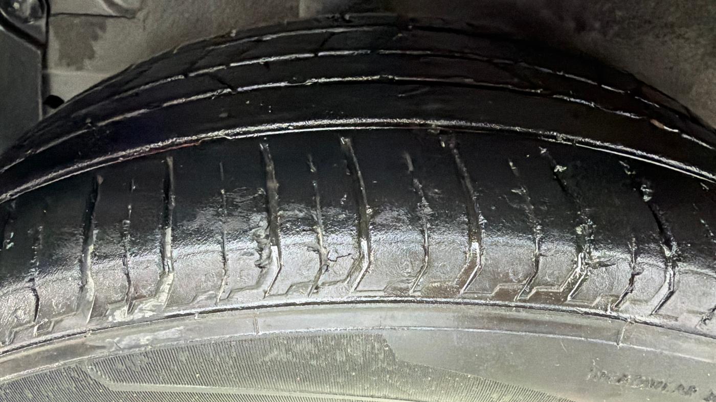 2021 Hyundai NEW I20 ASTA 1.2 AT, Petrol, Automatic, 65,352 km, Right Rear Tyre Tread