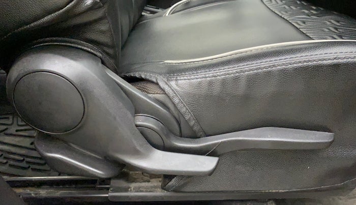 2022 Maruti BREZZA ZXI SMART HYBRID DUAL TONE, Petrol, Manual, 23,928 km, Driver Side Adjustment Panel
