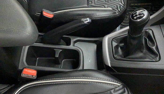 2022 Maruti BREZZA ZXI SMART HYBRID DUAL TONE, Petrol, Manual, 23,928 km, Gear Lever