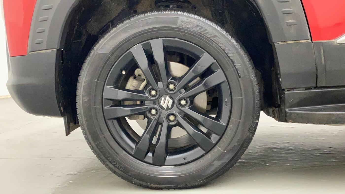 2022 Maruti BREZZA ZXI SMART HYBRID DUAL TONE, Petrol, Manual, 23,928 km, Left Front Wheel