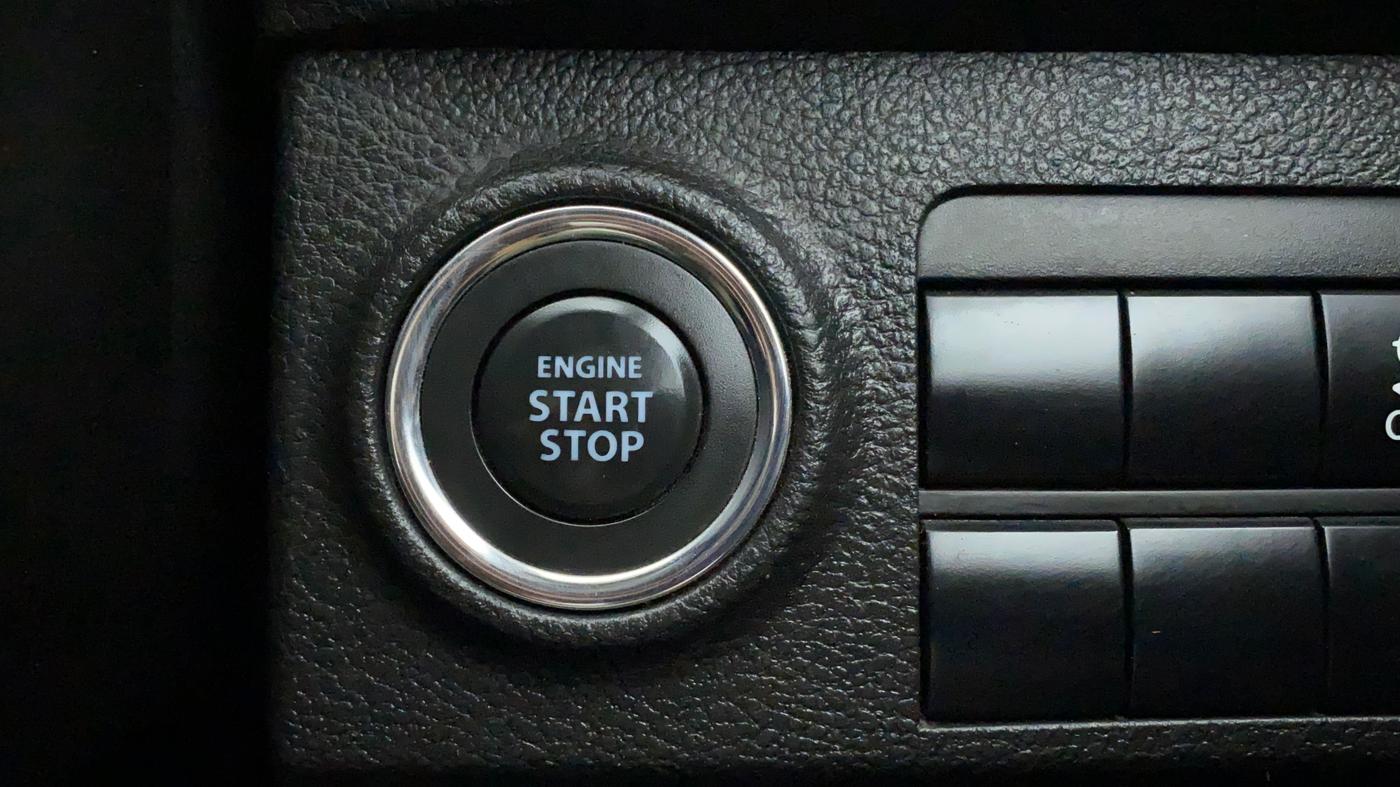 2022 Maruti BREZZA ZXI SMART HYBRID DUAL TONE, Petrol, Manual, 23,928 km, Keyless Start/ Stop Button