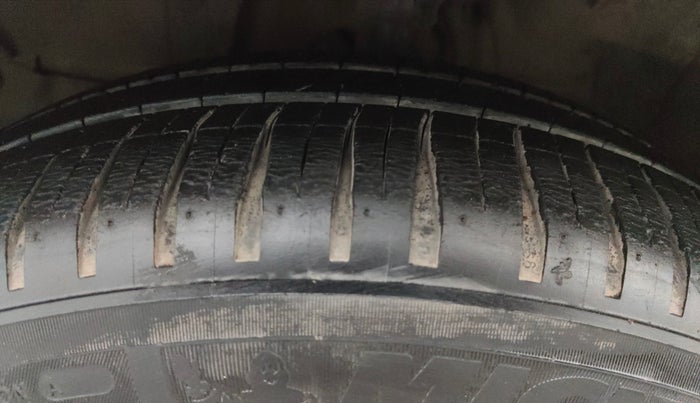 2015 Honda Jazz 1.2L I-VTEC SV, Petrol, Manual, 57,633 km, Left Front Tyre Tread