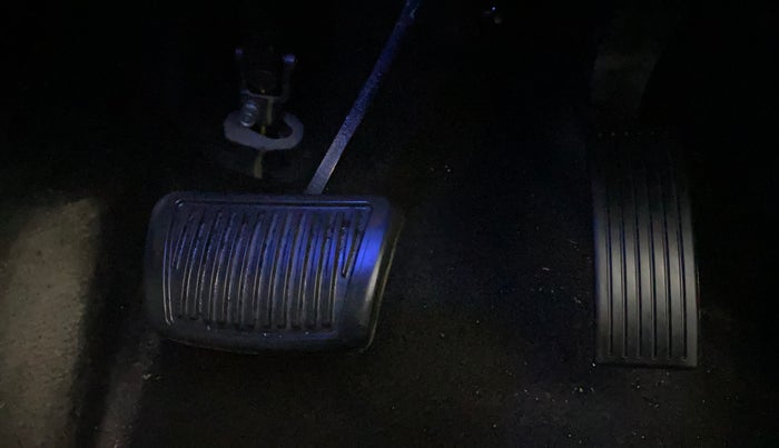 2024 Hyundai GRAND I10 NIOS SPORTZ AMT 1.2 KAPPA VTVT, Petrol, Automatic, 5,127 km, Pedals