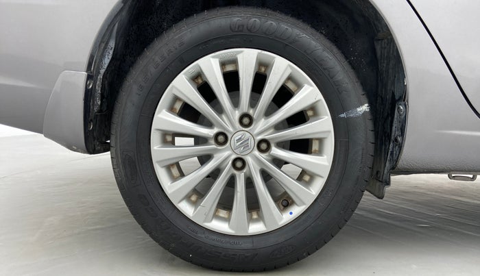 2015 Maruti Ciaz  ZDI SHVS, Diesel, Manual, 76,835 km, Right Rear Wheel