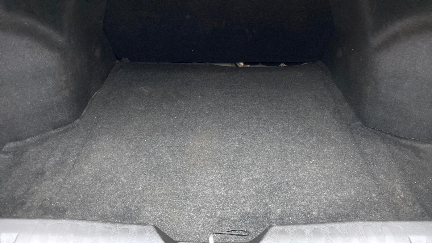 2015 Maruti Ciaz  ZDI SHVS, Diesel, Manual, 76,835 km, Boot Inside