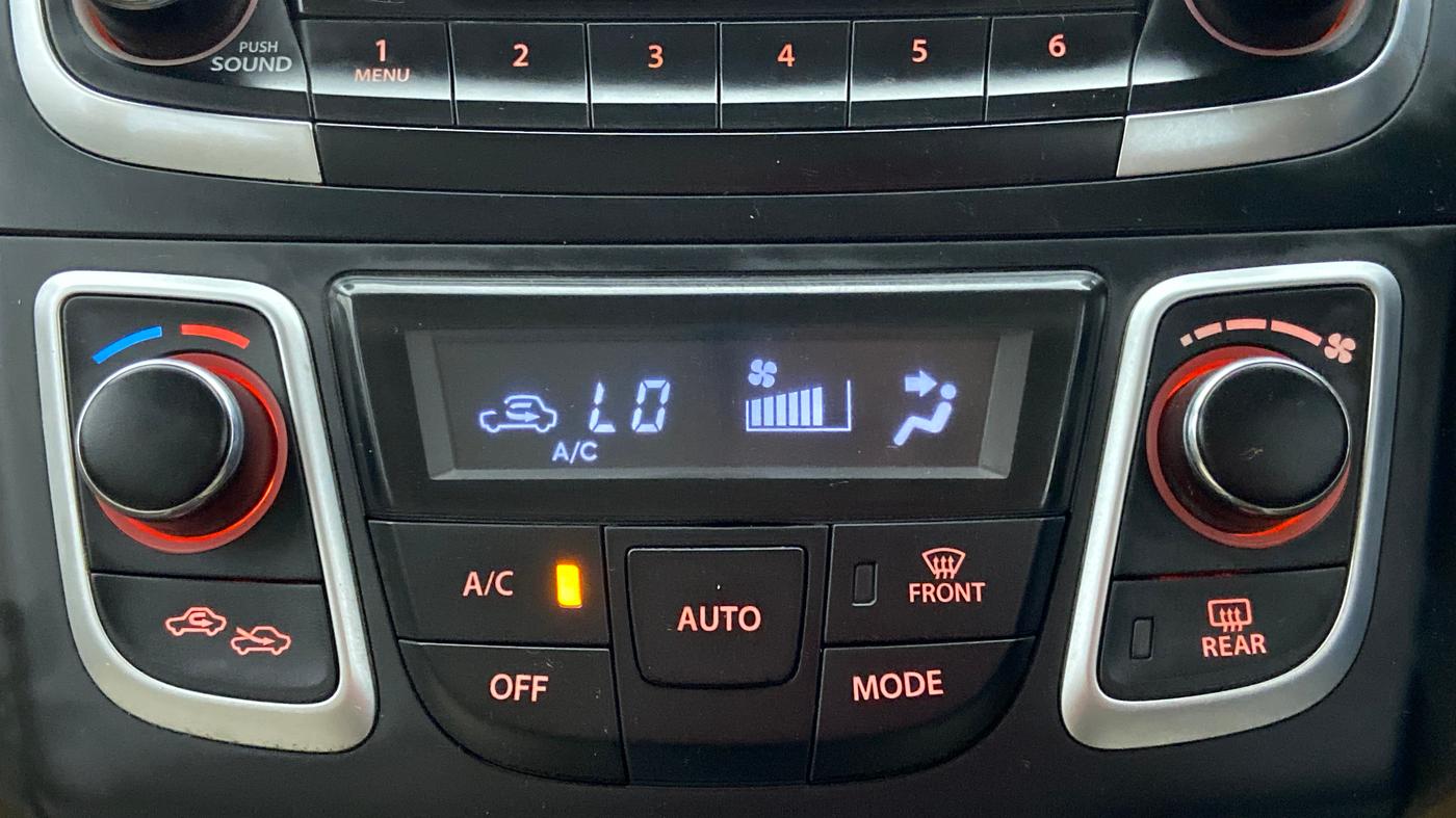 2015 Maruti Ciaz  ZDI SHVS, Diesel, Manual, 76,835 km, Automatic Climate Control