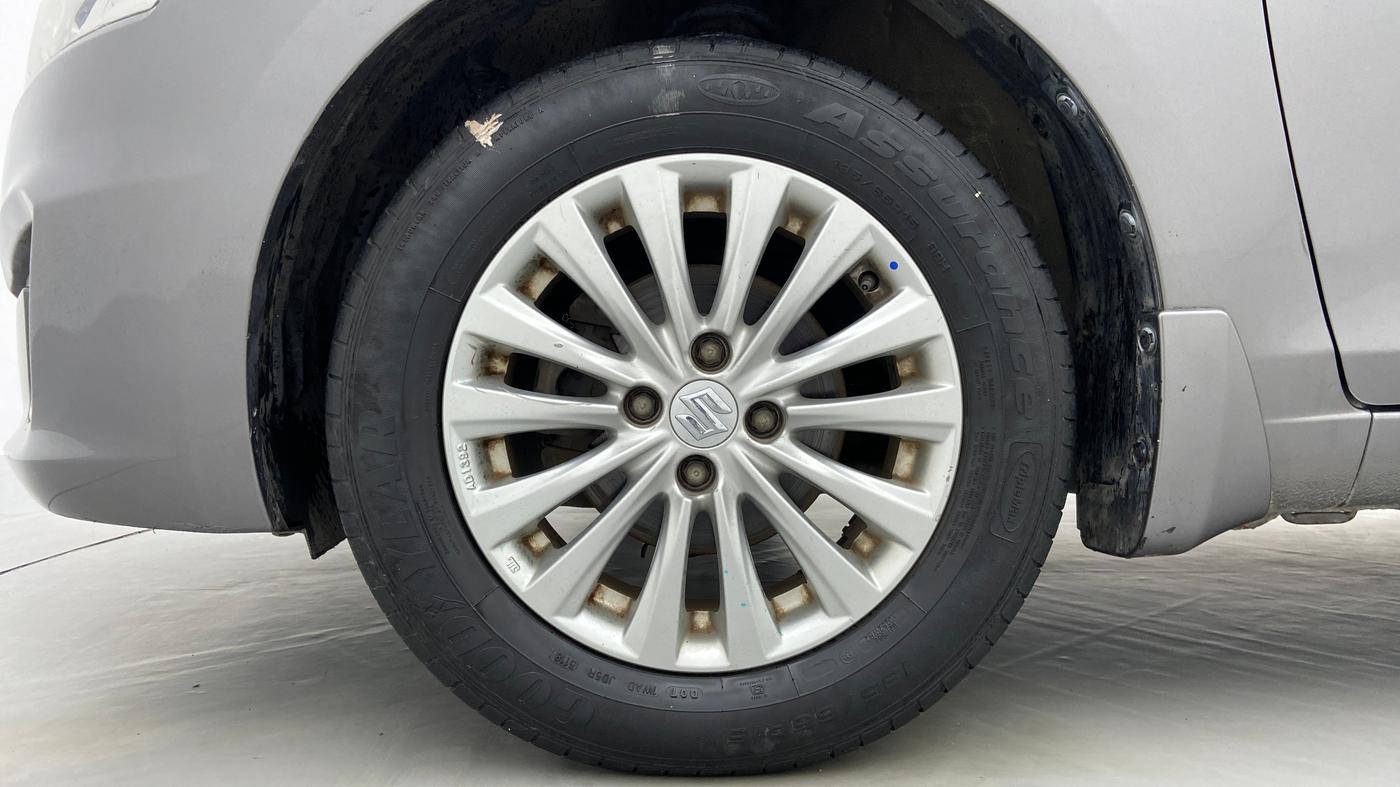 2015 Maruti Ciaz  ZDI SHVS, Diesel, Manual, 76,835 km, Left Front Wheel