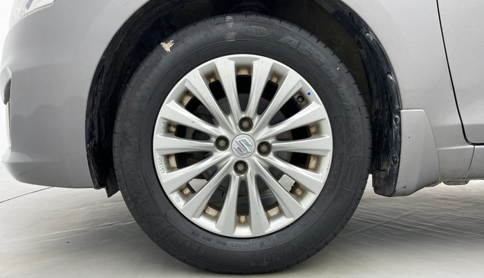 2015 Maruti Ciaz  ZDI SHVS, Diesel, Manual, 76,835 km, Left Front Wheel