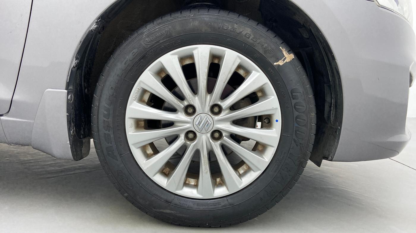 2015 Maruti Ciaz  ZDI SHVS, Diesel, Manual, 76,835 km, Right Front Wheel