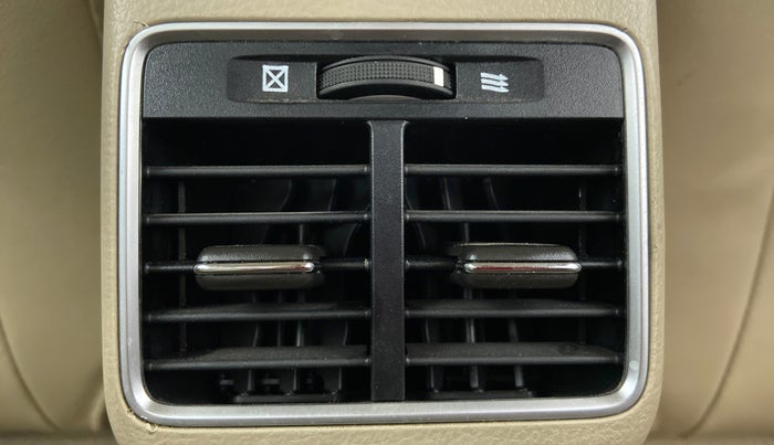 2015 Maruti Ciaz  ZDI SHVS, Diesel, Manual, 76,835 km, Rear AC Vents