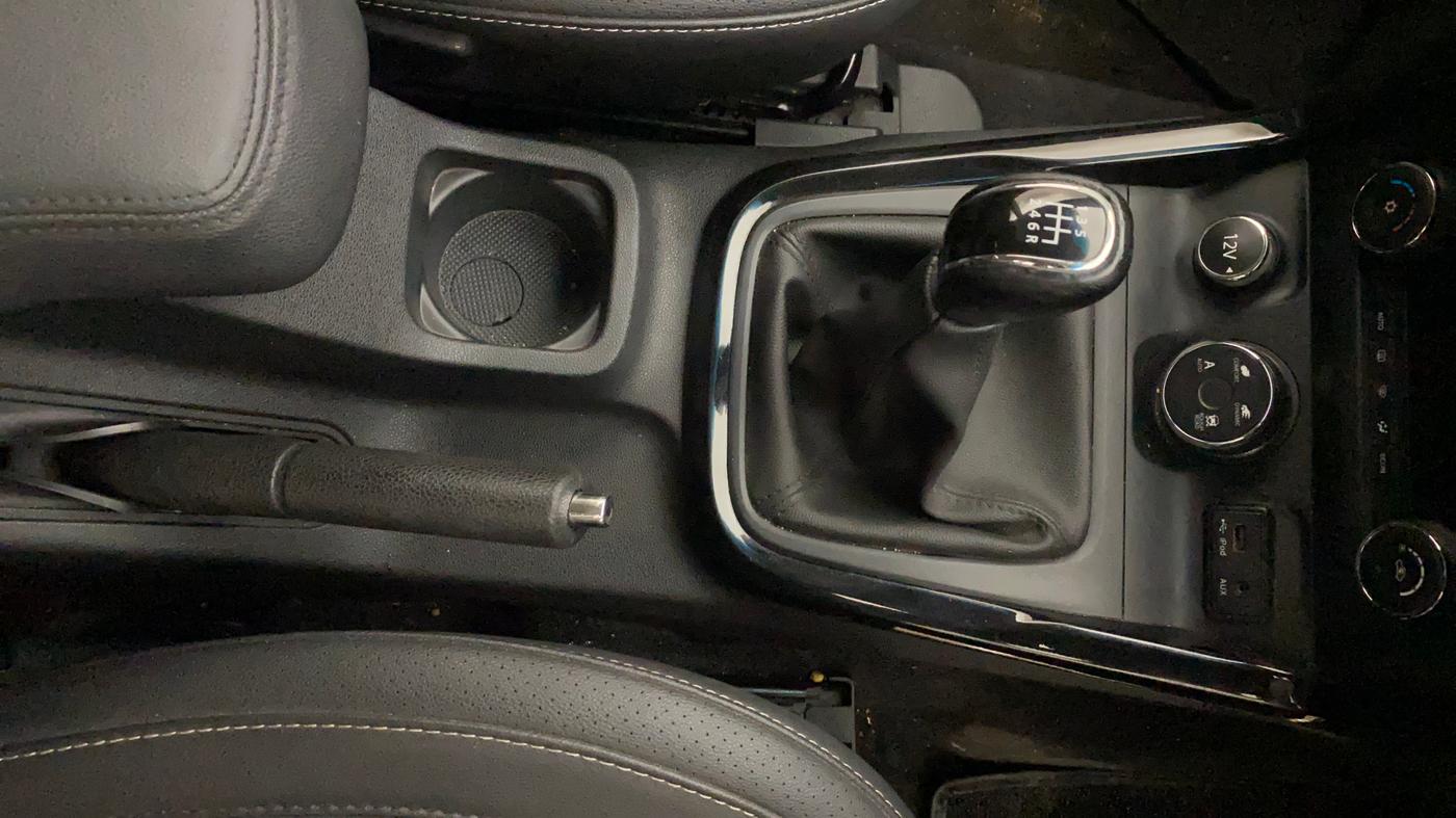 2018 Tata Hexa XT 4X4 7 STR, Diesel, Manual, 1,15,391 km, Gear Lever