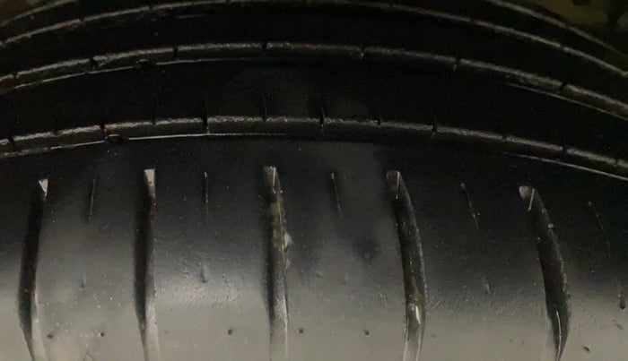 2021 Toyota Glanza G CVT, Petrol, Automatic, 21,415 km, Left Front Tyre Tread