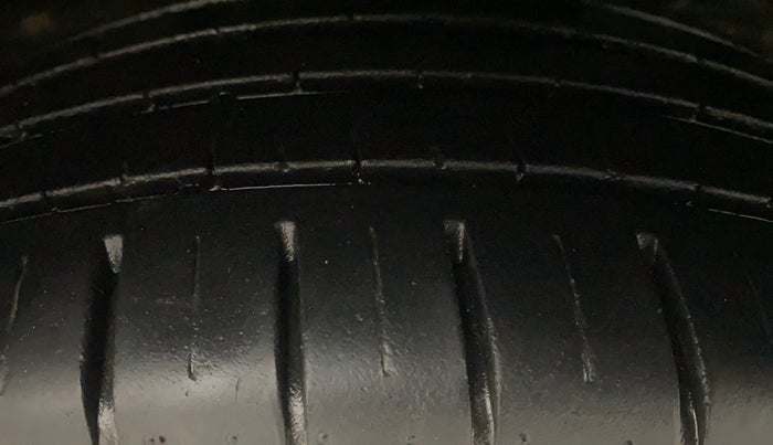 2021 Toyota Glanza G CVT, Petrol, Automatic, 21,415 km, Right Front Tyre Tread