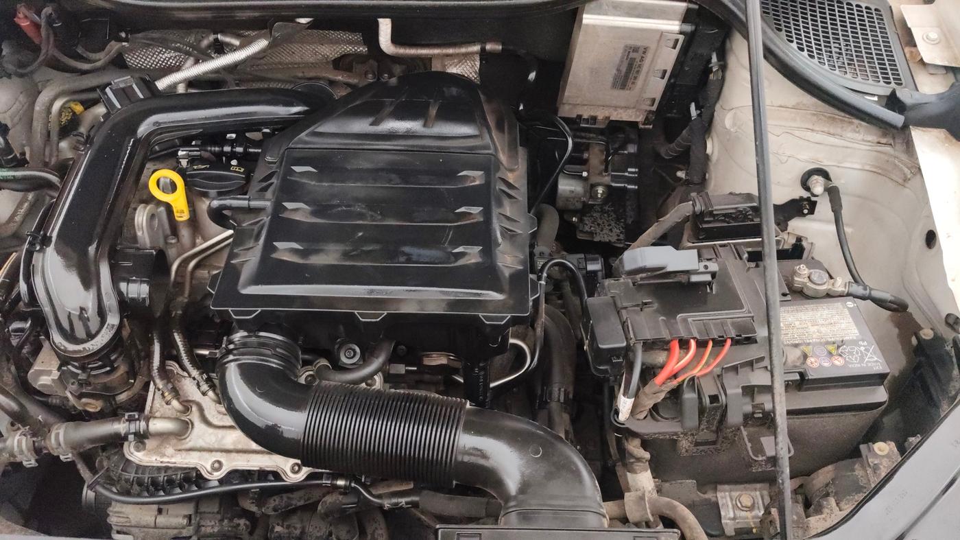2021 Volkswagen Polo COMFORTLINE 1.0L TSI AT, Petrol, Automatic, 32,487 km, Engine View - Left