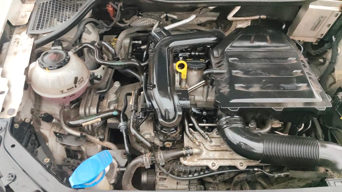 2021 Volkswagen Polo COMFORTLINE 1.0L TSI AT, Petrol, Automatic, 32,487 km, Engine View - Right