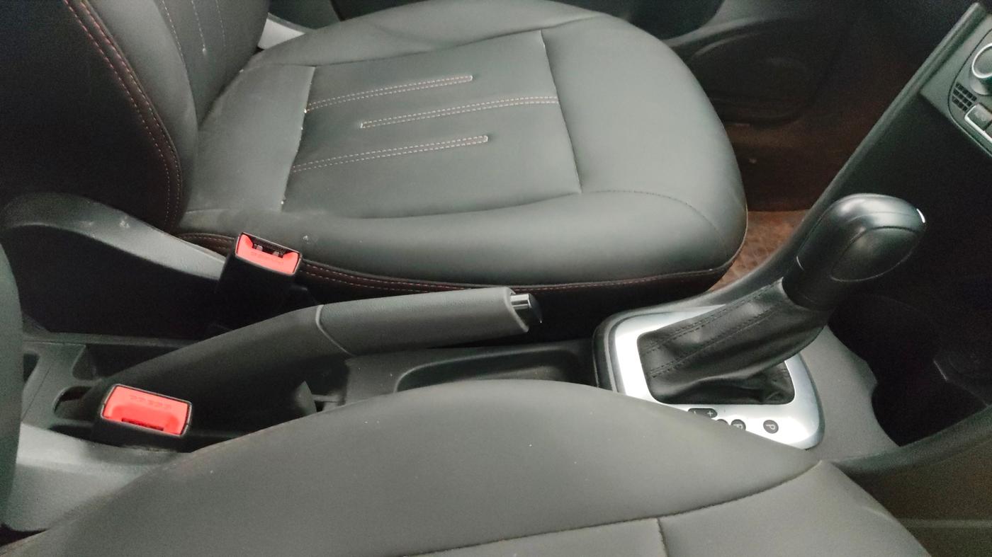 2021 Volkswagen Polo COMFORTLINE 1.0L TSI AT, Petrol, Automatic, 32,487 km, Gear Lever