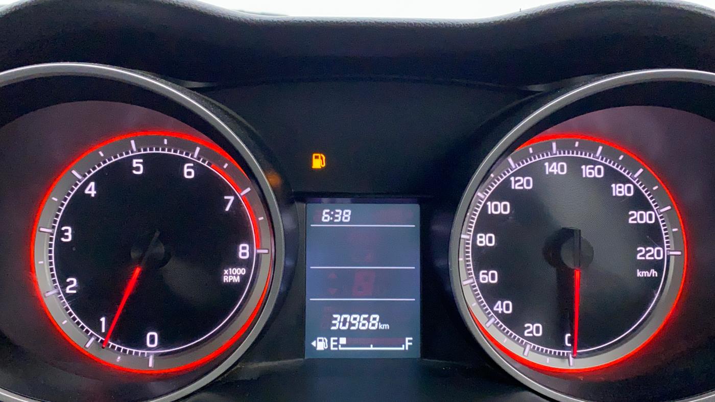 2018 Maruti Swift VXI D, Petrol, Manual, 30,795 km, Odometer Image