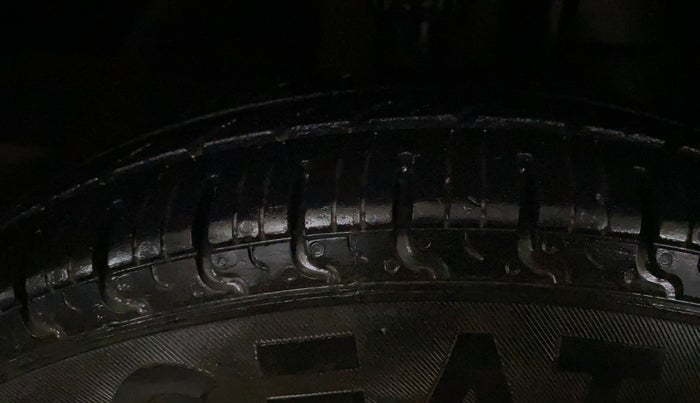 2019 Renault Kwid CLIMBER 1.0, Petrol, Manual, 88,945 km, Right Front Tyre Tread