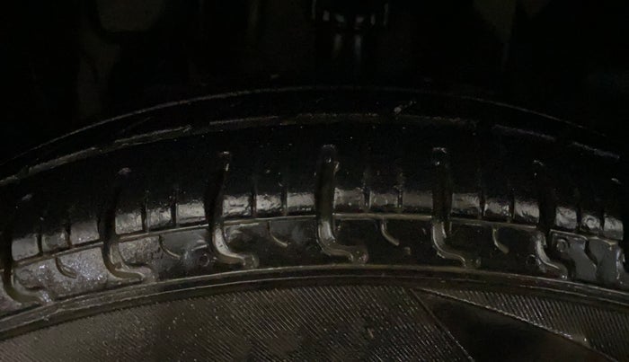 2019 Renault Kwid CLIMBER 1.0, Petrol, Manual, 88,945 km, Left Front Tyre Tread