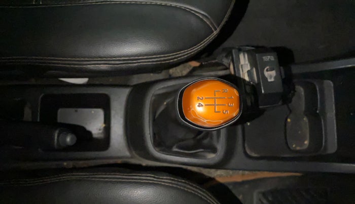 2019 Renault Kwid CLIMBER 1.0, Petrol, Manual, 88,945 km, Gear Lever