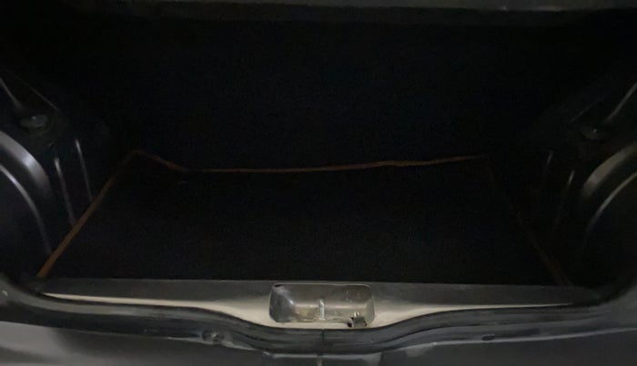 2019 Renault Kwid CLIMBER 1.0, Petrol, Manual, 88,945 km, Boot Inside