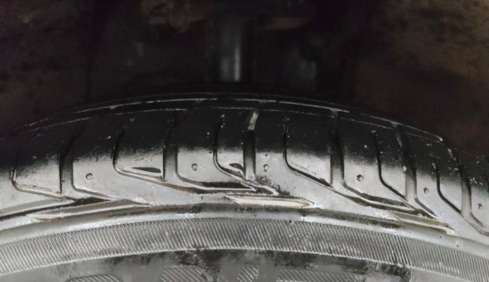 2023 Tata NEXON XZA PLUS PETROL DARK EDITION, Petrol, Automatic, 51,883 km, Right Front Tyre Tread