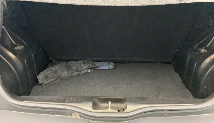 2019 Renault Kwid RXT 1.0 (O), Petrol, Manual, 46,902 km, Boot Inside