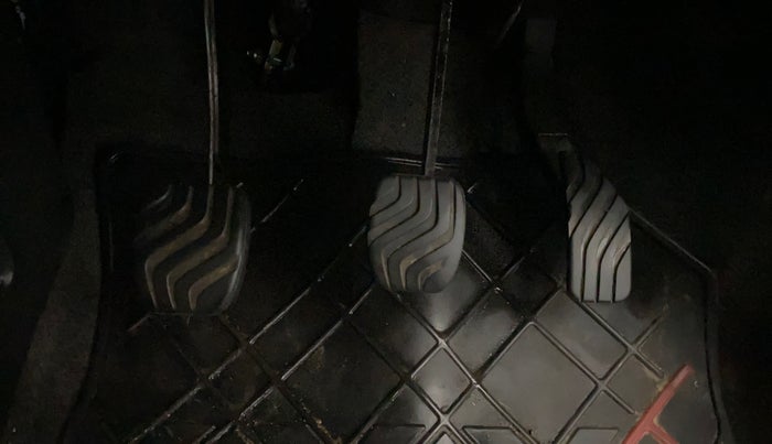 2019 Renault Kwid RXT 1.0 (O), Petrol, Manual, 46,902 km, Pedals