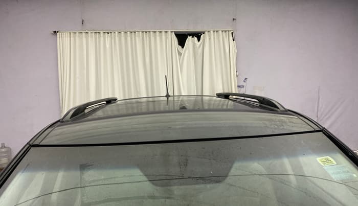 2023 Mahindra XUV300 W8 (O) 1.2 PETROL, Petrol, Manual, 20,347 km, Moonroof/ Sunroof