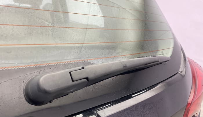 2023 Mahindra XUV300 W8 (O) 1.2 PETROL, Petrol, Manual, 20,347 km, Rear Wiper