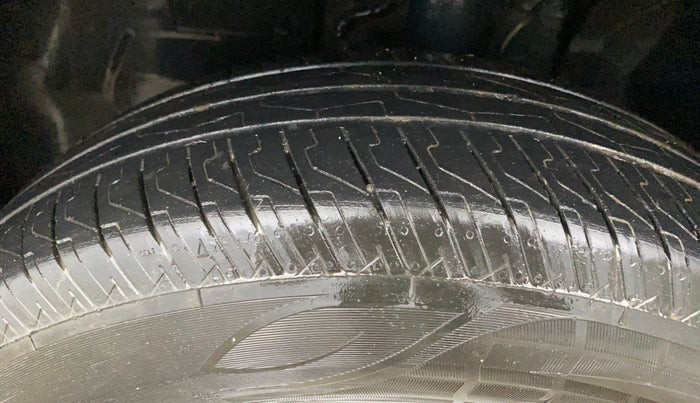 2021 Tata PUNCH ADVENTURE MT, Petrol, Manual, 83,614 km, Left Front Tyre Tread