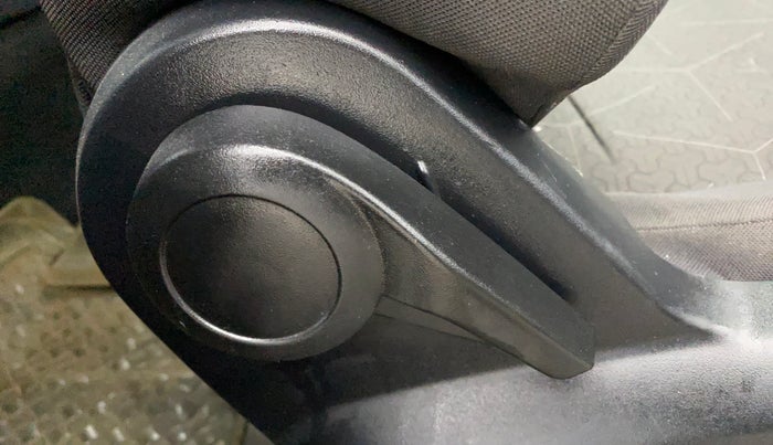 2021 Tata PUNCH ADVENTURE MT, Petrol, Manual, 83,614 km, Driver Side Adjustment Panel