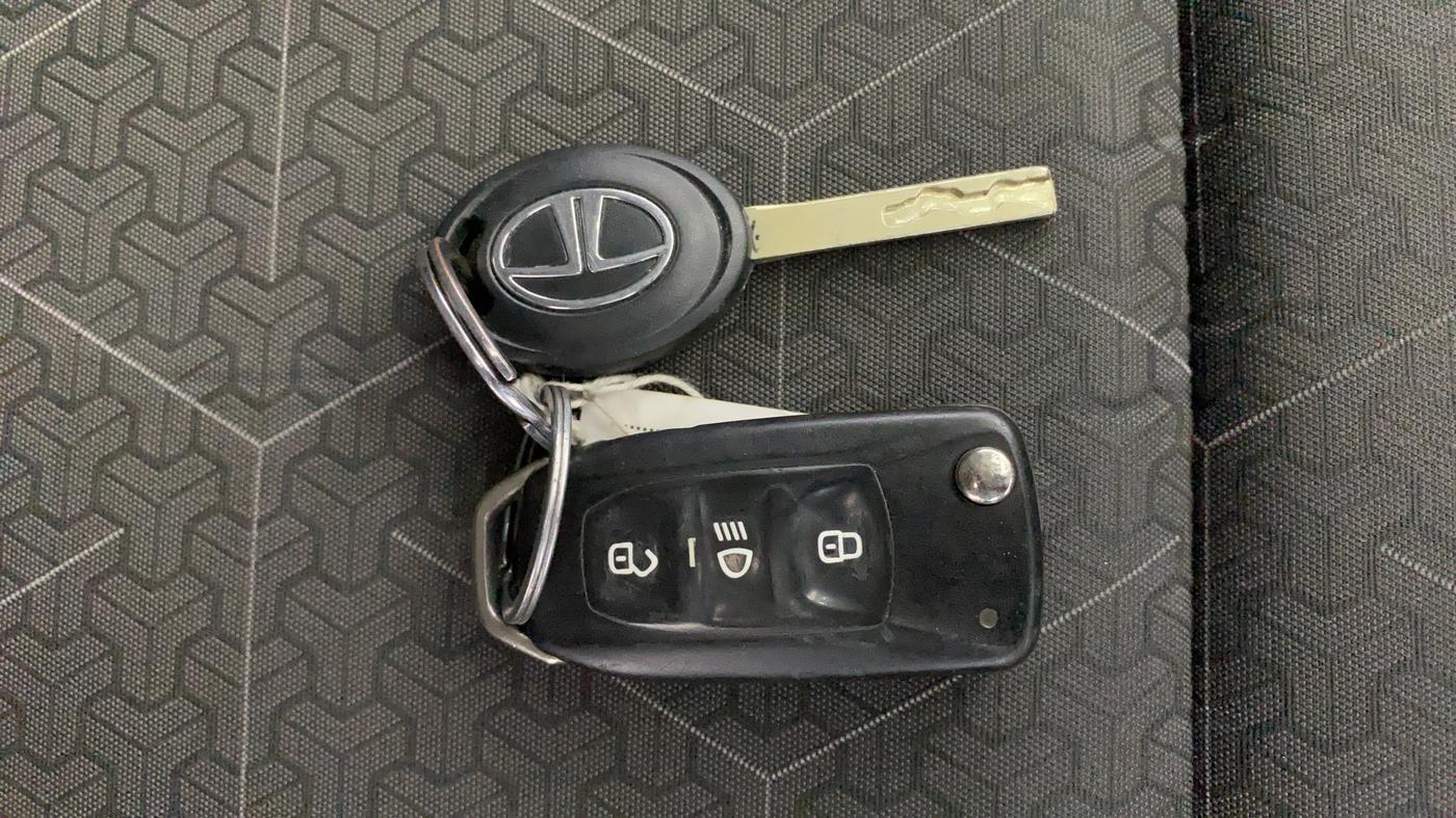 2021 Tata PUNCH ADVENTURE MT, Petrol, Manual, 83,443 km, Key Close Up
