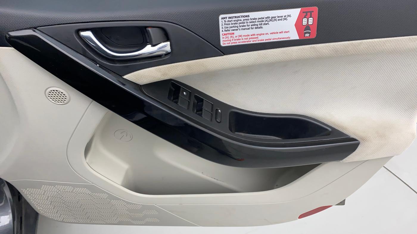 2021 Tata NEXON XZA + 1.2 PETROL A/T, Petrol, Automatic, 14,637 km, Driver Side Door Panels Control
