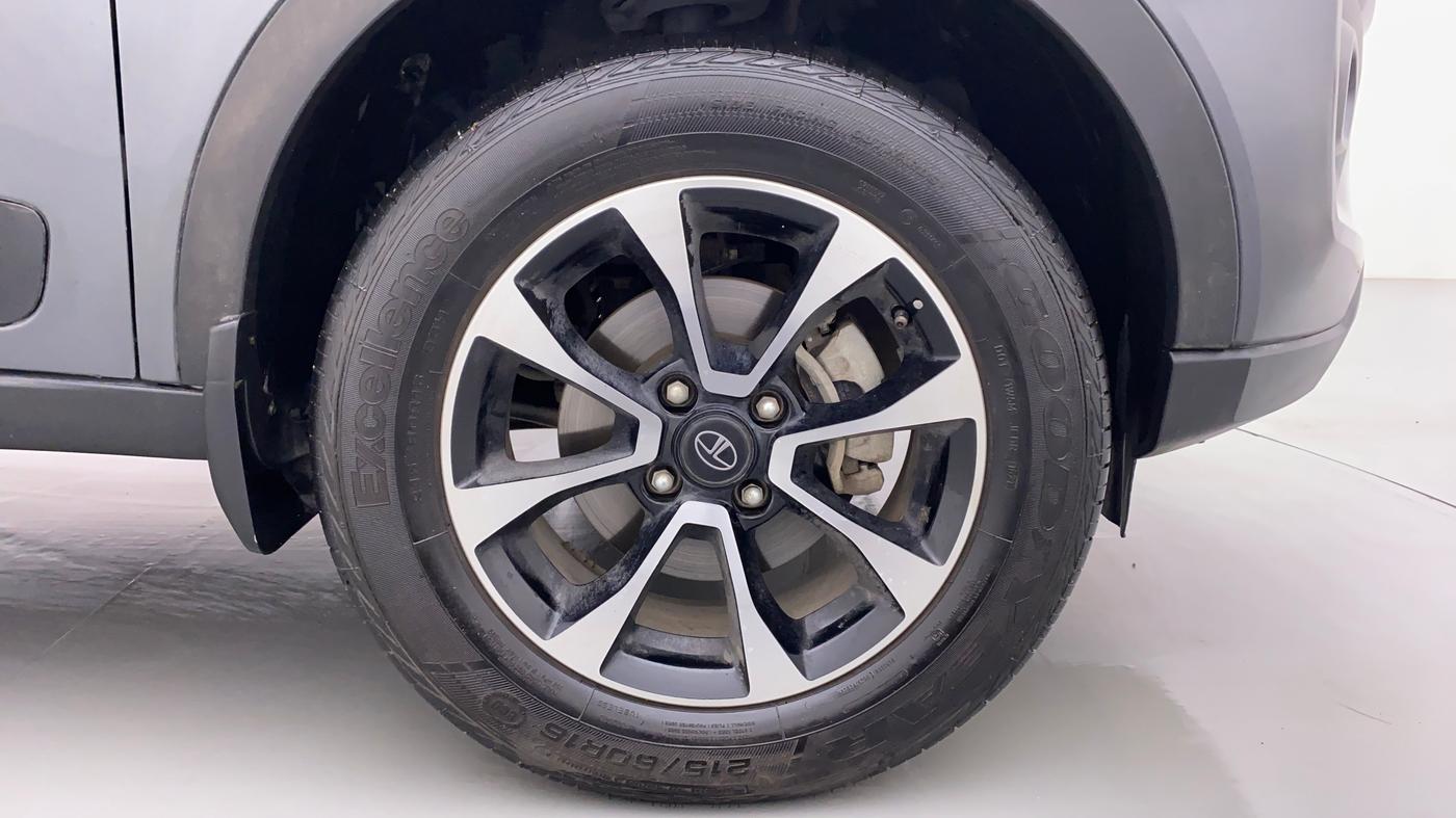 2021 Tata NEXON XZA + 1.2 PETROL A/T, Petrol, Automatic, 14,637 km, Right Front Wheel