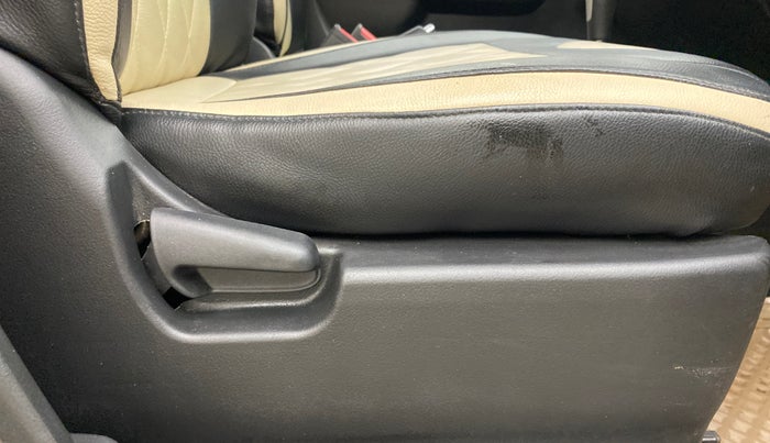 2016 Maruti Wagon R 1.0 VXI AMT, Petrol, Automatic, 68,151 km, Driver Side Adjustment Panel