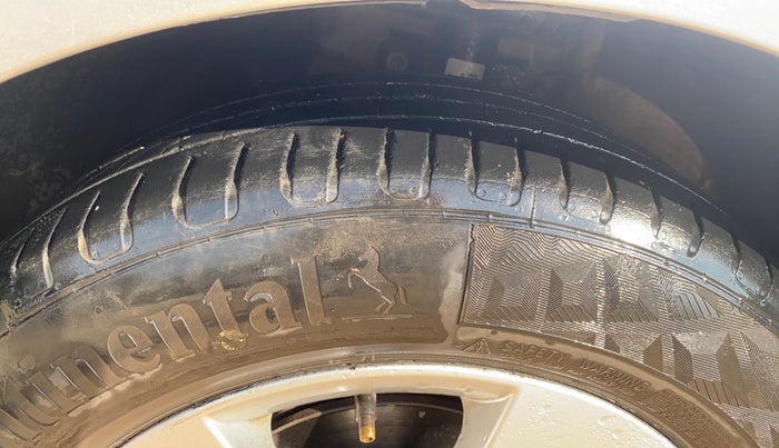 2021 Skoda Rapid AMBITION AT TSI, Petrol, Automatic, 1,06,304 km, Left Front Tyre Tread