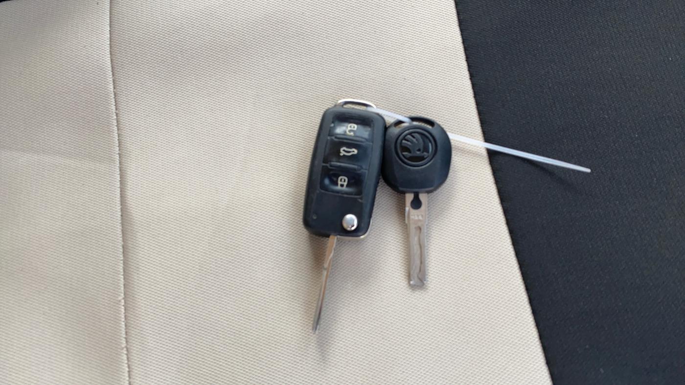 2021 Skoda Rapid AMBITION AT TSI, Petrol, Automatic, 1,06,339 km, Key Close Up