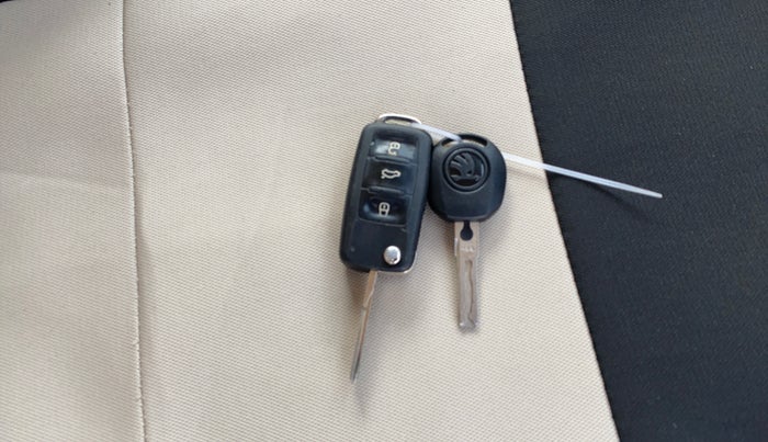 2021 Skoda Rapid AMBITION AT TSI, Petrol, Automatic, 1,06,304 km, Key Close Up