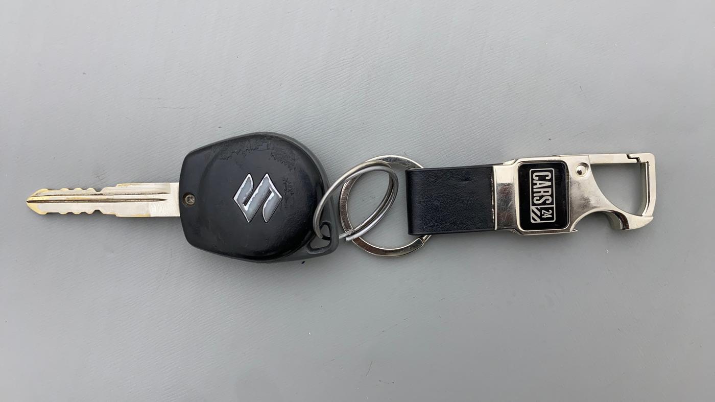 2020 Maruti Vitara Brezza VDI, Diesel, Manual, 41,465 km, Key Close Up