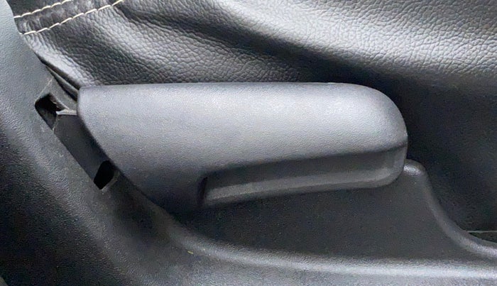2020 Maruti Vitara Brezza VDI, Diesel, Manual, 41,465 km, Driver Side Adjustment Panel