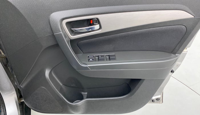 2016 Maruti Vitara Brezza ZDI PLUS, Diesel, Manual, 44,404 km, Driver Side Door Panels Control