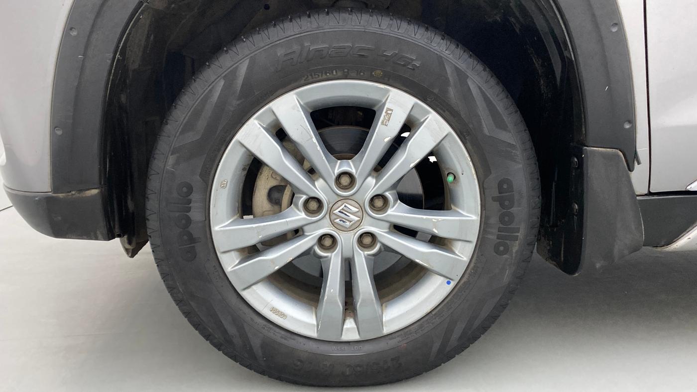 2016 Maruti Vitara Brezza ZDI PLUS, Diesel, Manual, 44,404 km, Left Front Wheel