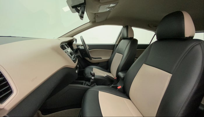 2016 Hyundai Elite i20 ASTA 1.2, Petrol, Manual, 31,983 km, Right Side Front Door Cabin