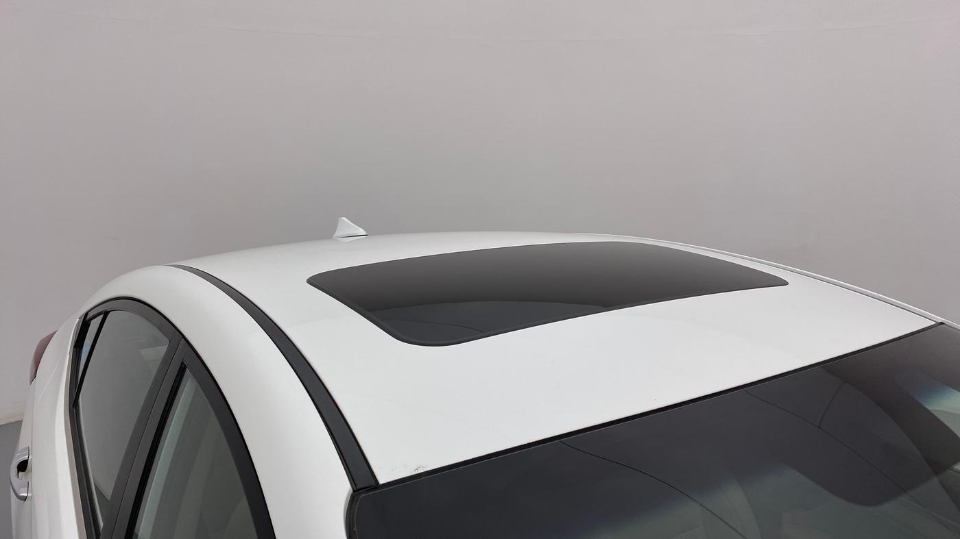 2019 Hyundai New Elantra 2.0 SX(O) AT PETROL, Petrol, Automatic, 65,890 km, Roof