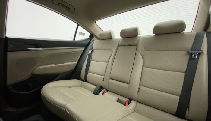 2019 Hyundai New Elantra 2.0 SX(O) AT PETROL, Petrol, Automatic, 65,890 km, Right Side Rear Door Cabin
