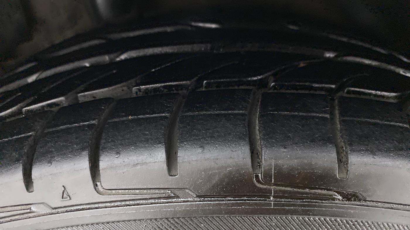 2019 Hyundai New Elantra 2.0 SX(O) AT PETROL, Petrol, Automatic, 65,890 km, Right Rear Tyre Tread