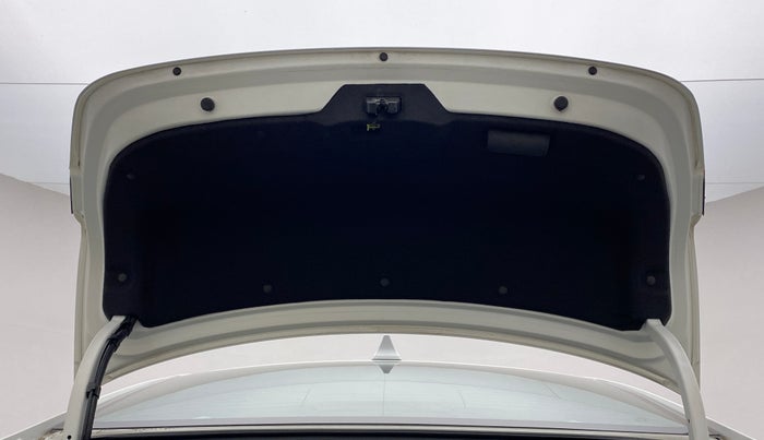 2019 Hyundai New Elantra 2.0 SX(O) AT PETROL, Petrol, Automatic, 65,890 km, Boot Door Open