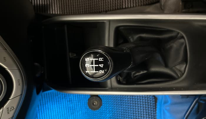 2016 Maruti Baleno DELTA PETROL 1.2, Petrol, Manual, 39,394 km, Gear Lever