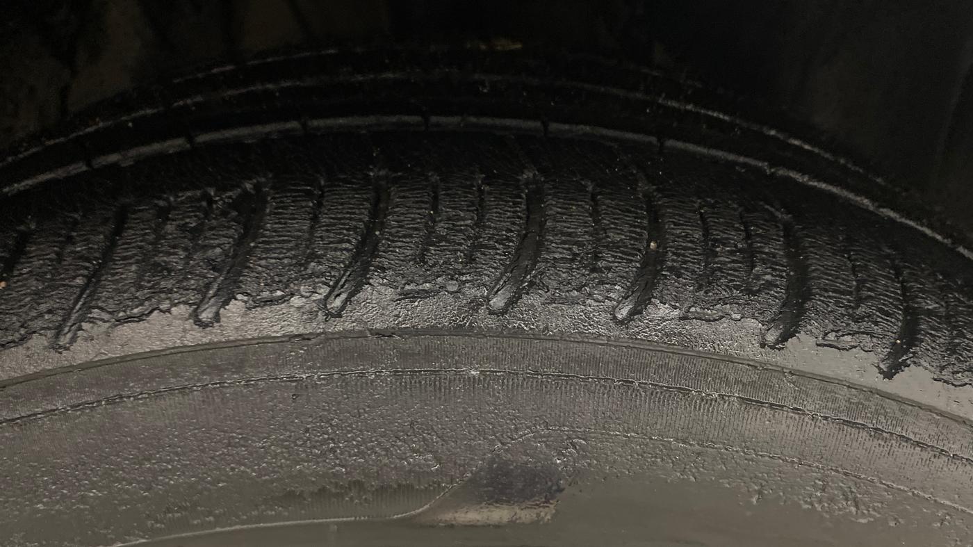 2021 Tata ALTROZ XZ PETROL, Petrol, Manual, 73,936 km, Right Front Tyre Tread